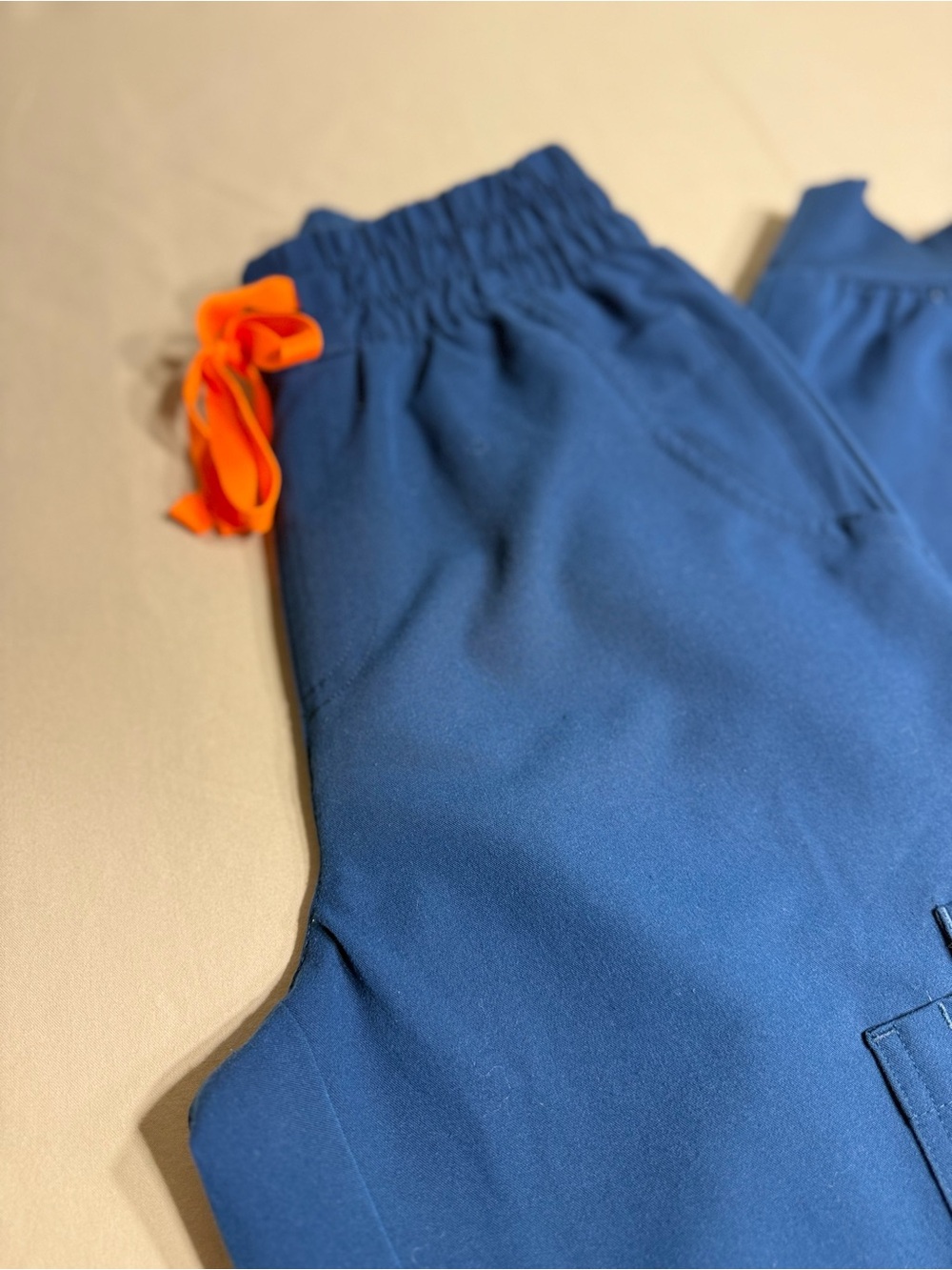 FIGS Uman High Waisted Relaxed Jogger Scrub Pants Deep Reef & Orange XXS Regular - Picture 3 of 5